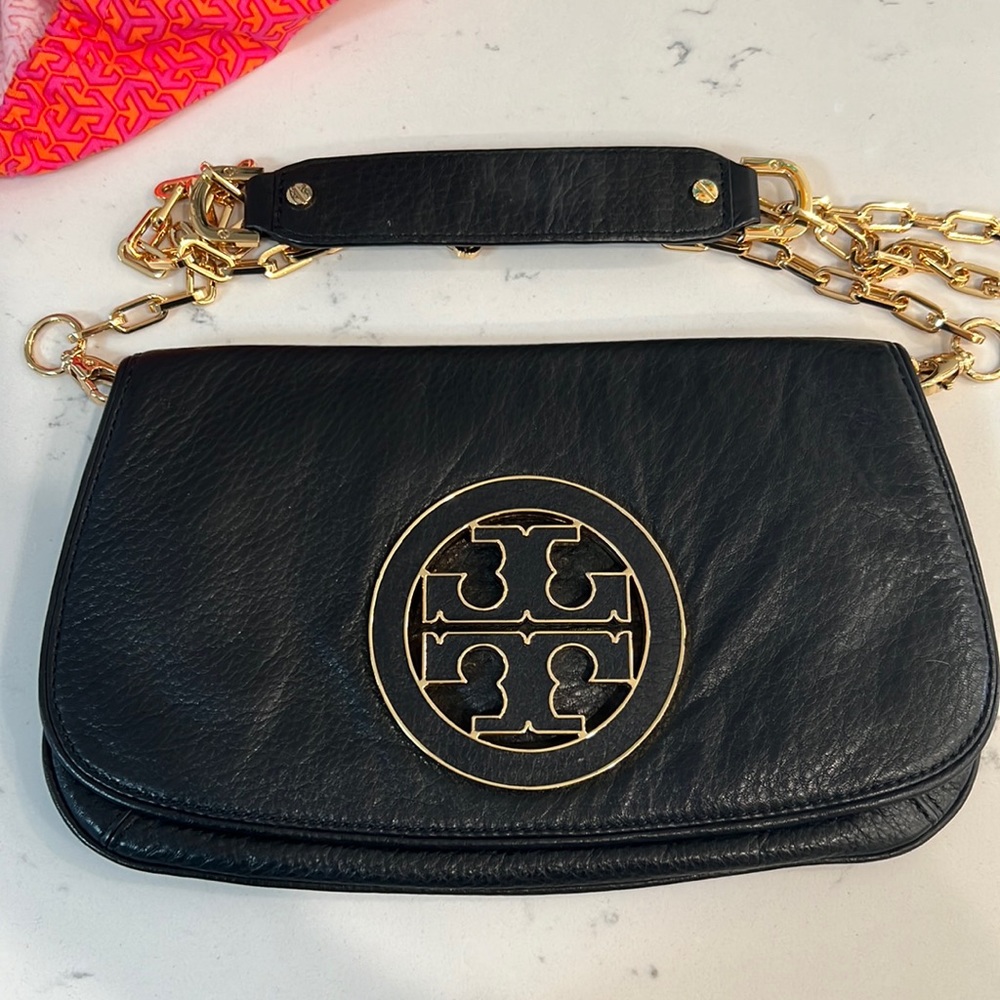 TORY BURCH leather logo clutch